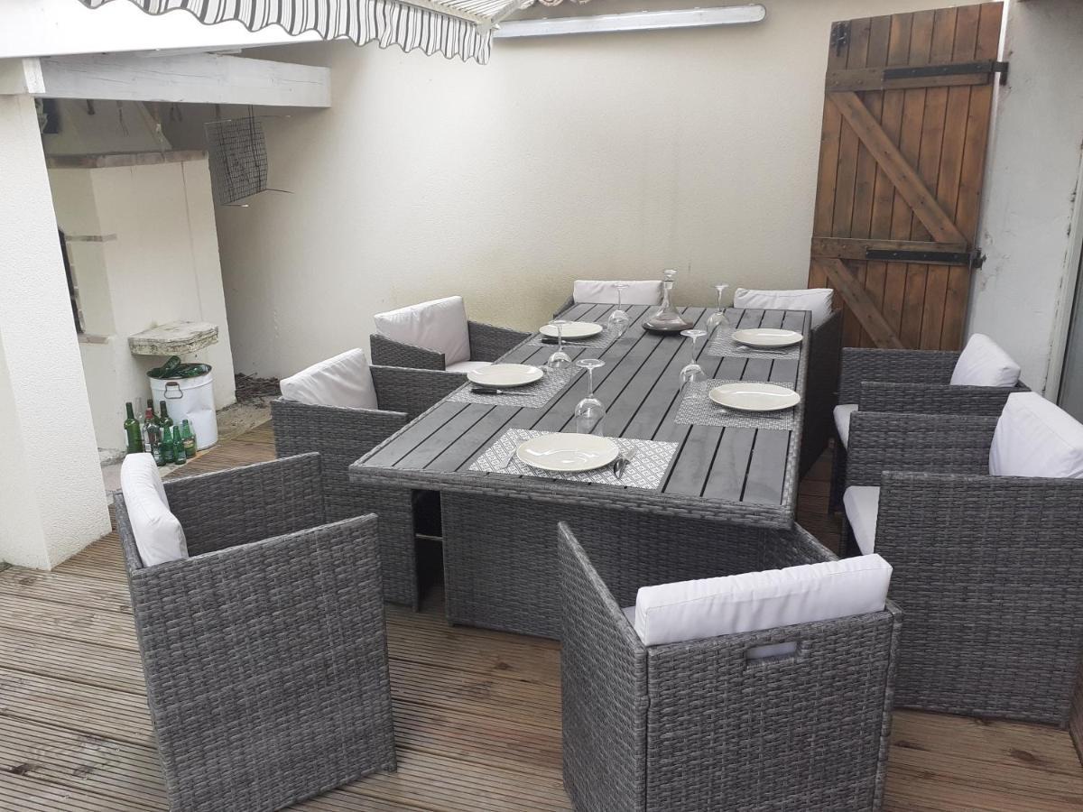 Chez Jeanfi Bed & Breakfast Fronsac  Екстериор снимка