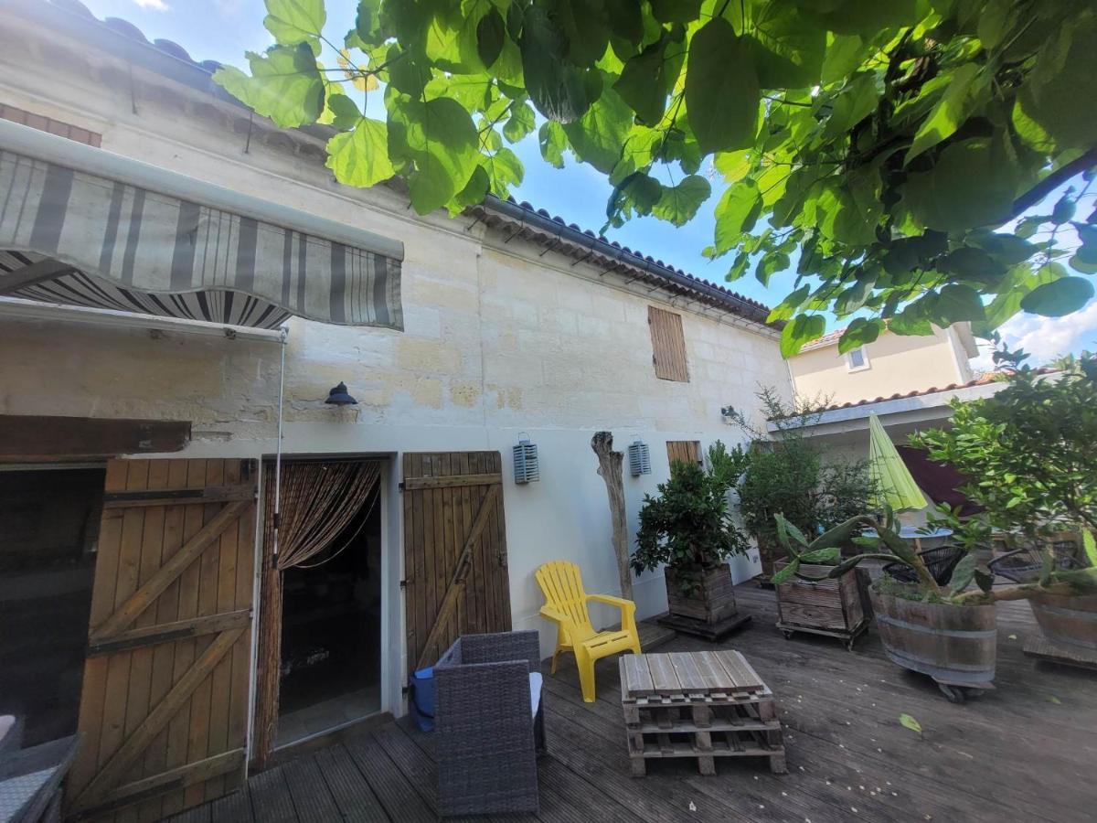 Chez Jeanfi Bed & Breakfast Fronsac  Екстериор снимка