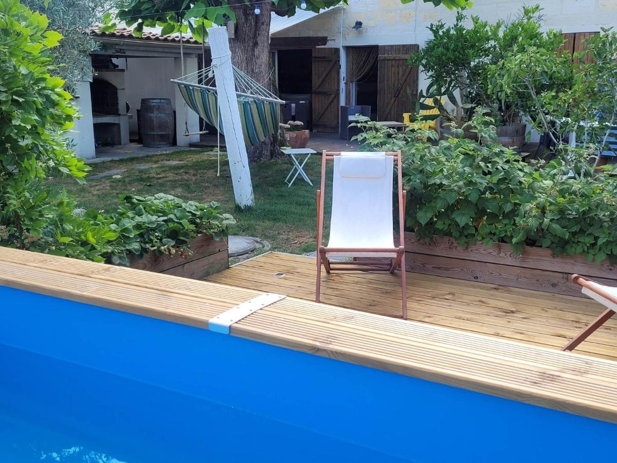 Chez Jeanfi Bed & Breakfast Fronsac  Екстериор снимка